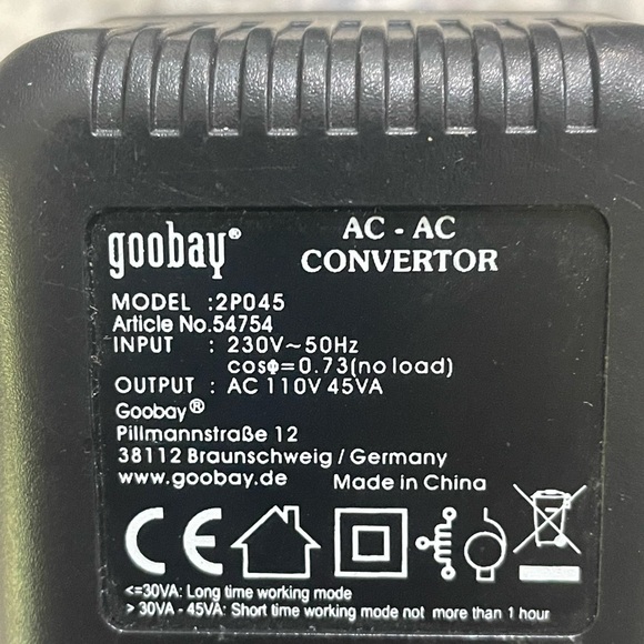 voltage converter 230v in / 110 volt out 
45 watt load - Picture 4 of 5